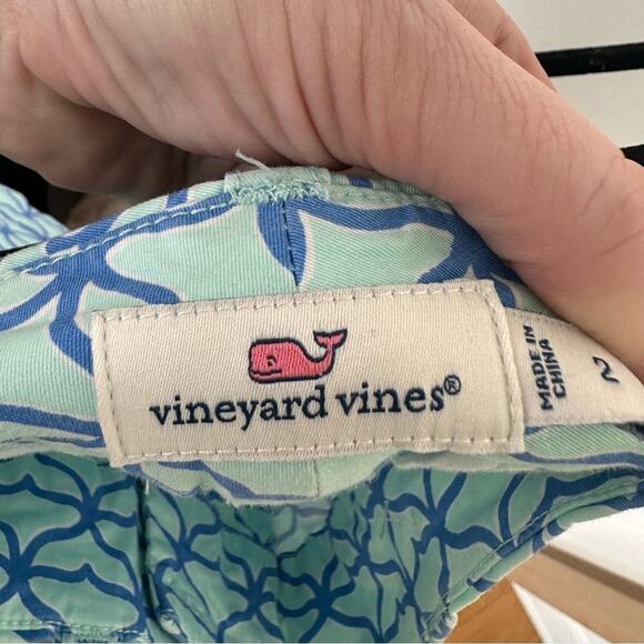 Vineyard Vines Women's Whale Tail Dayboat Shorts, Size 2 - Picture 4 of 5